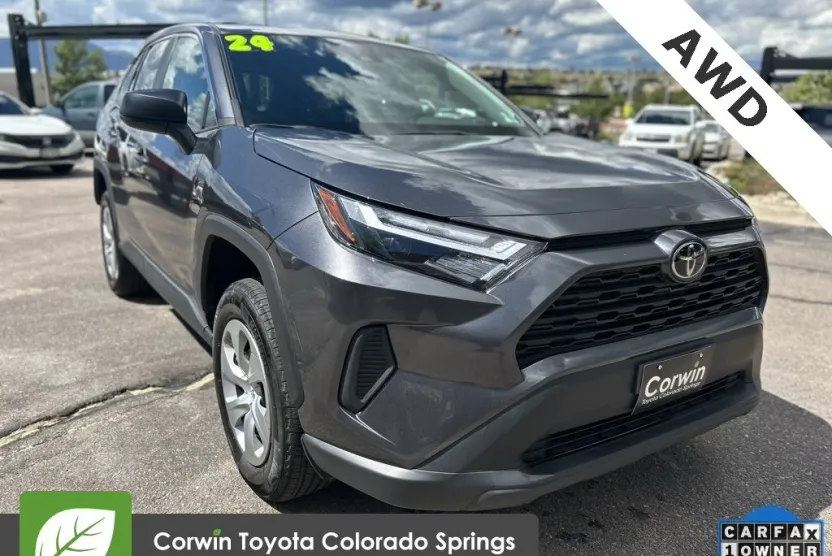 2024 Toyota RAV4 LE photo 1