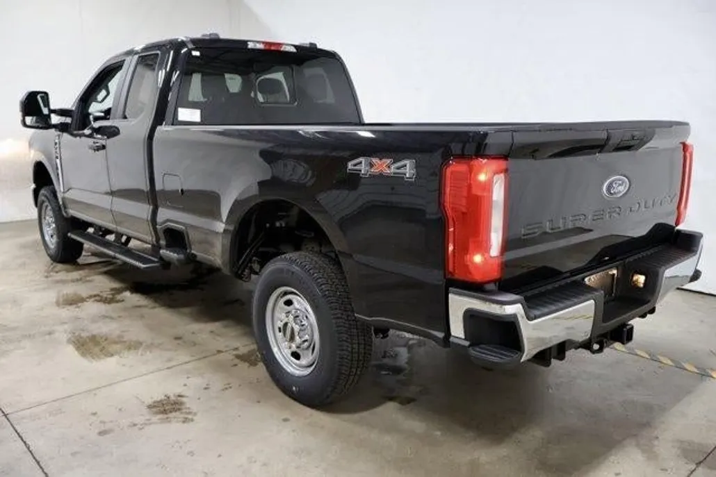 2026 Ford F-250 XL photo 1