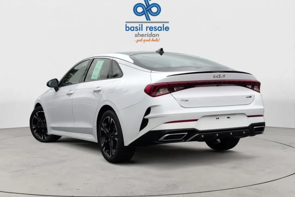2022 Kia K5 GT-Line photo 1