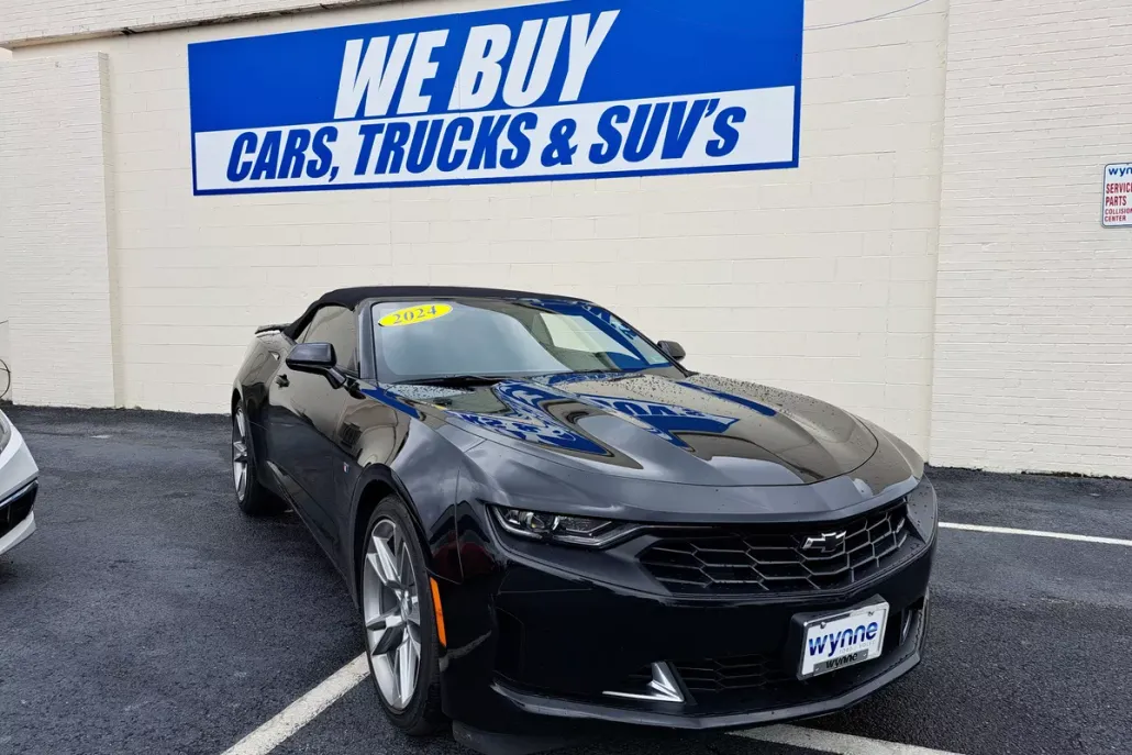 2024 Chevrolet Camaro 1LT photo 1