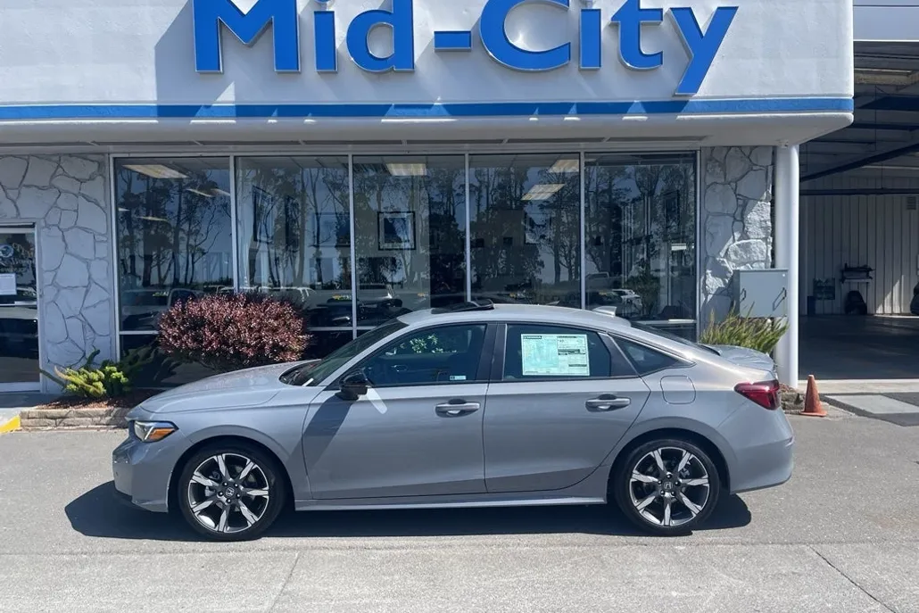 2025 Honda Civic Hybrid Sport Touring photo 1