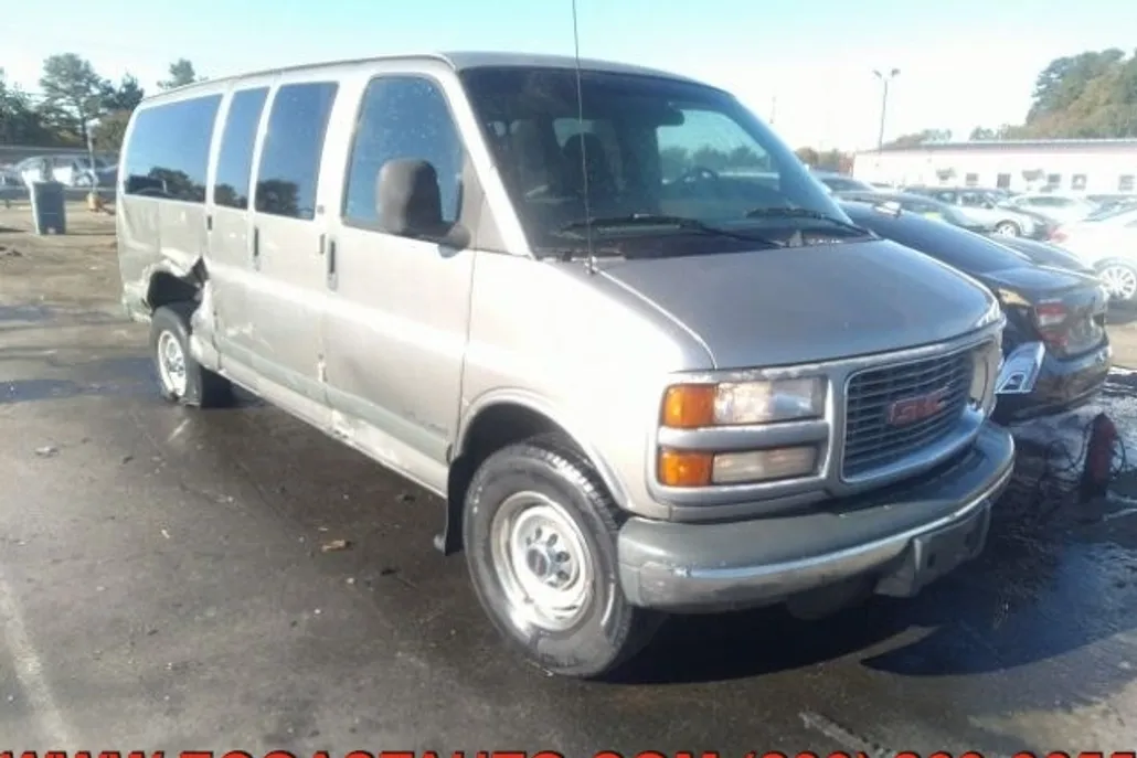 2001 Gmc Savana Passenger photo 1
