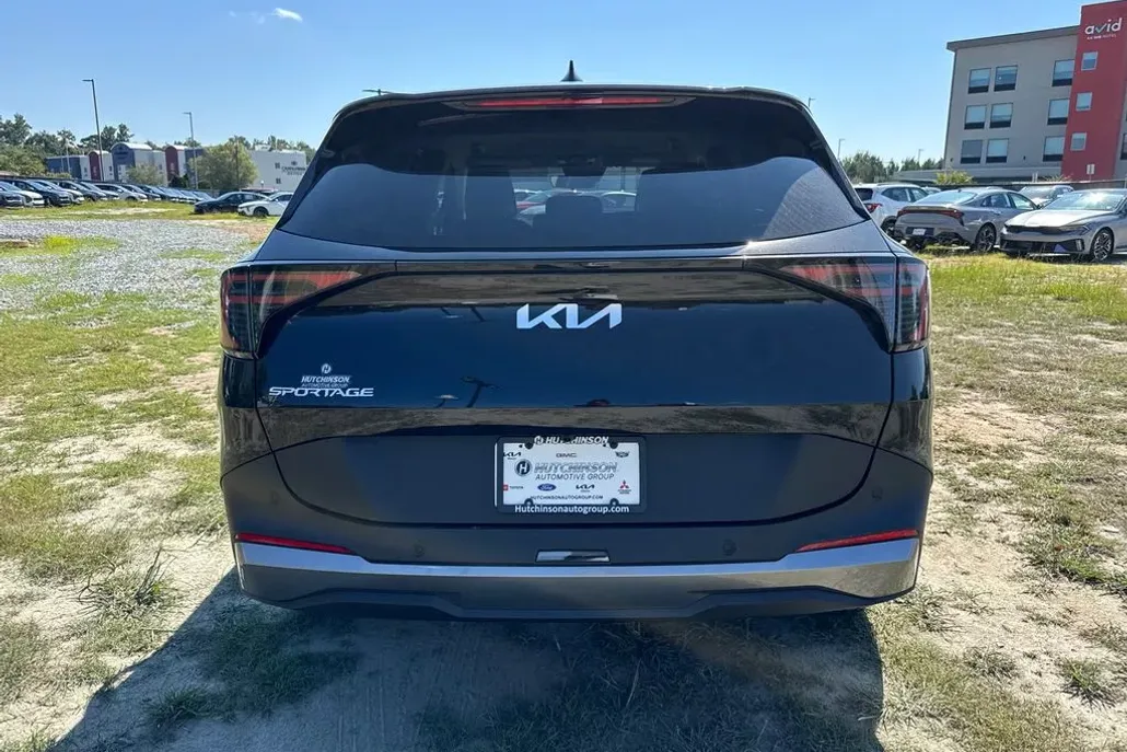 2026 Kia Sportage EX photo 1