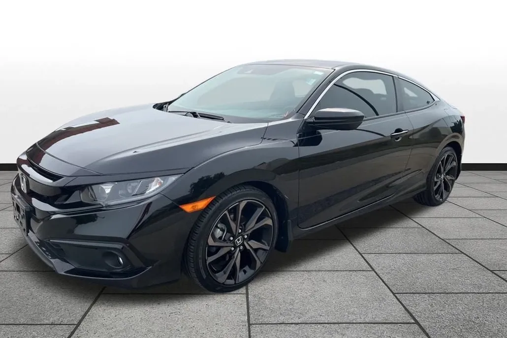 2019 Honda Civic Sport photo 1