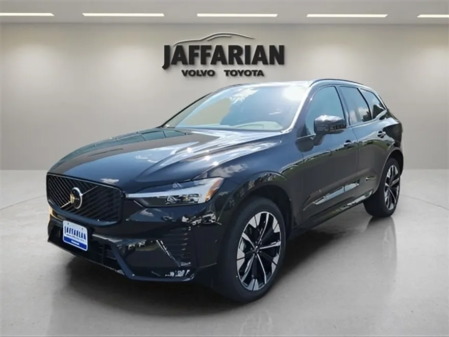 2026 Volvo XC60 B5 Plus photo 1