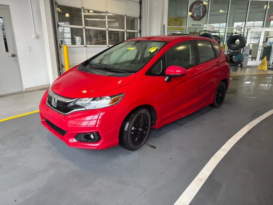 2018 Honda Fit Sport photo 1
