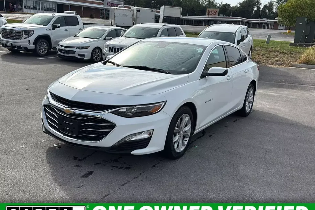 2024 Chevrolet Malibu 1LT photo 1