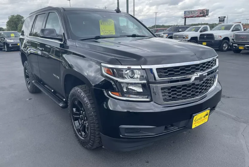 2019 Chevrolet Tahoe LS photo 1