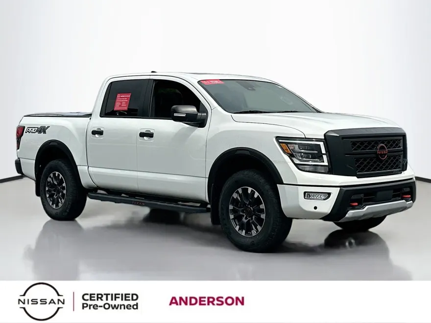 2024 Nissan Titan Crew Cab PRO-4X photo 1