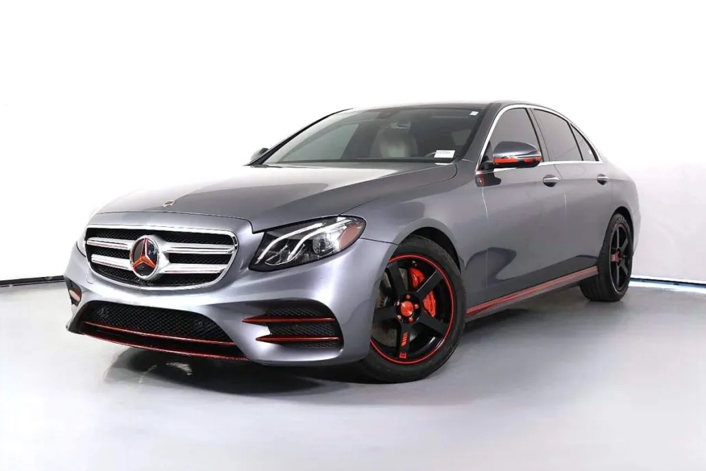 2019 Mercedes Benz E 300 photo 1