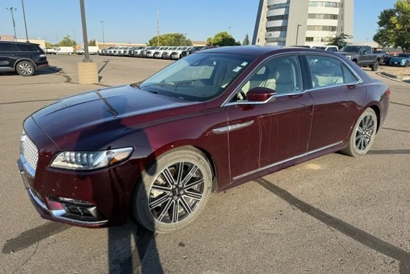 2017 Lincoln Continental Reserve photo 1