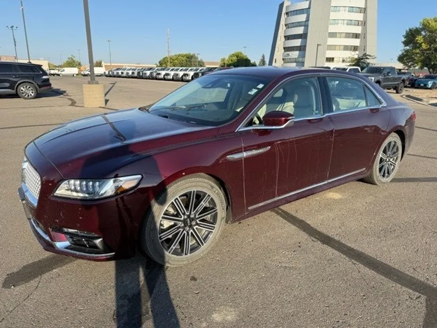 2017 Lincoln Continental Reserve photo 1