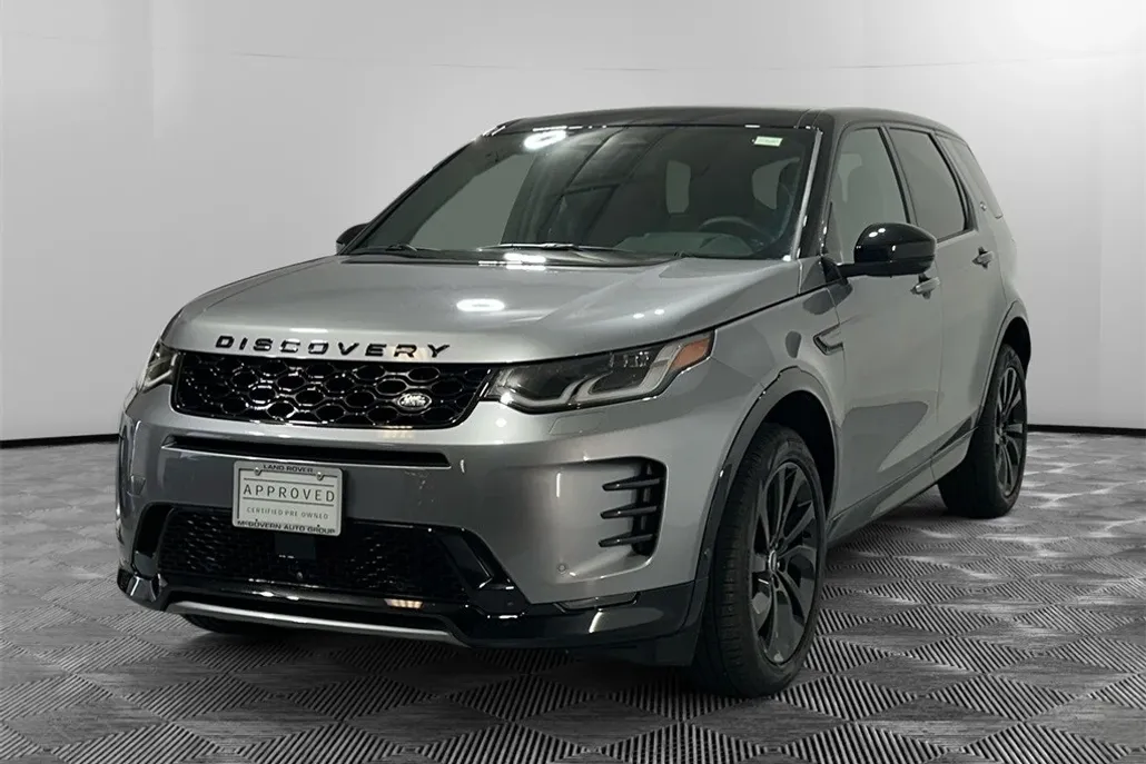 2024 Land Rover Discovery Sport SE photo 1