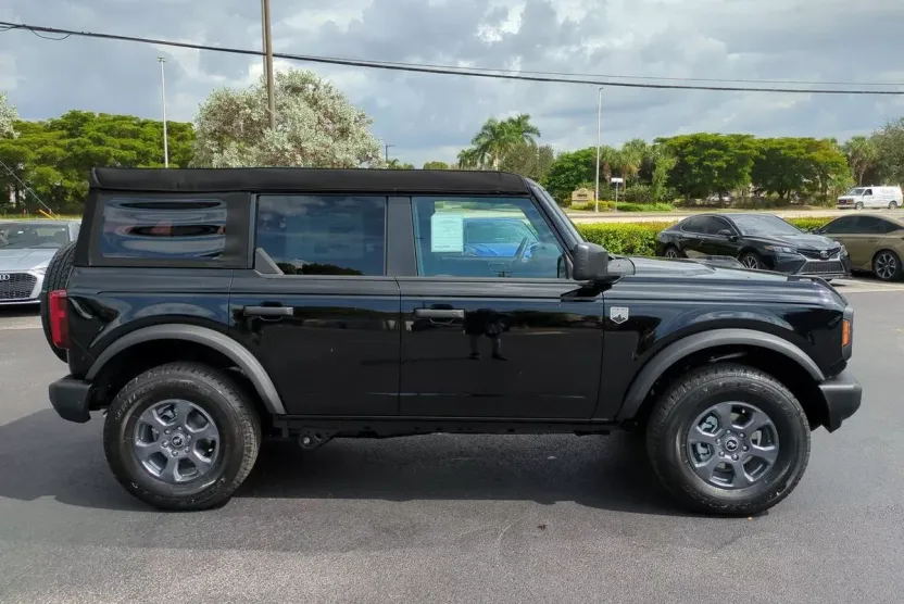 2025 Ford Bronco Big Bend photo 1