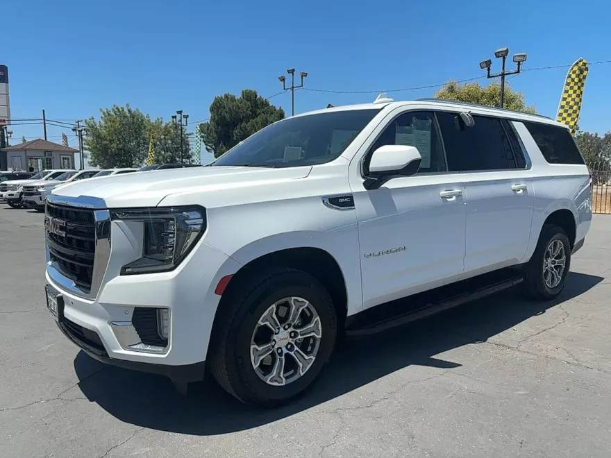 2022 Gmc Yukon XL SLE photo 1