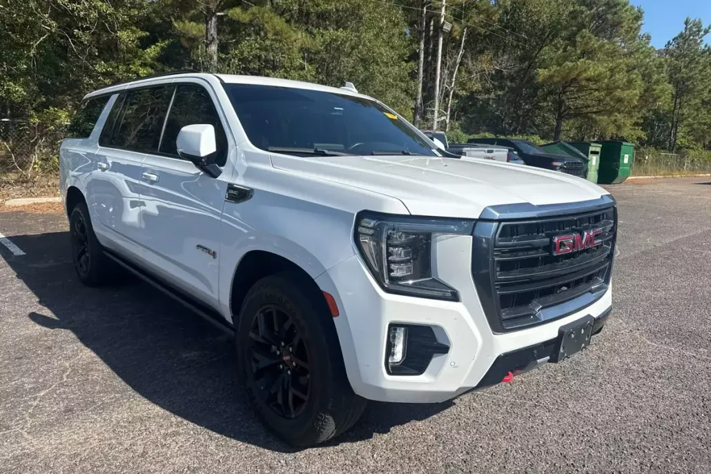 2022 Gmc Yukon XL AT4 photo 1