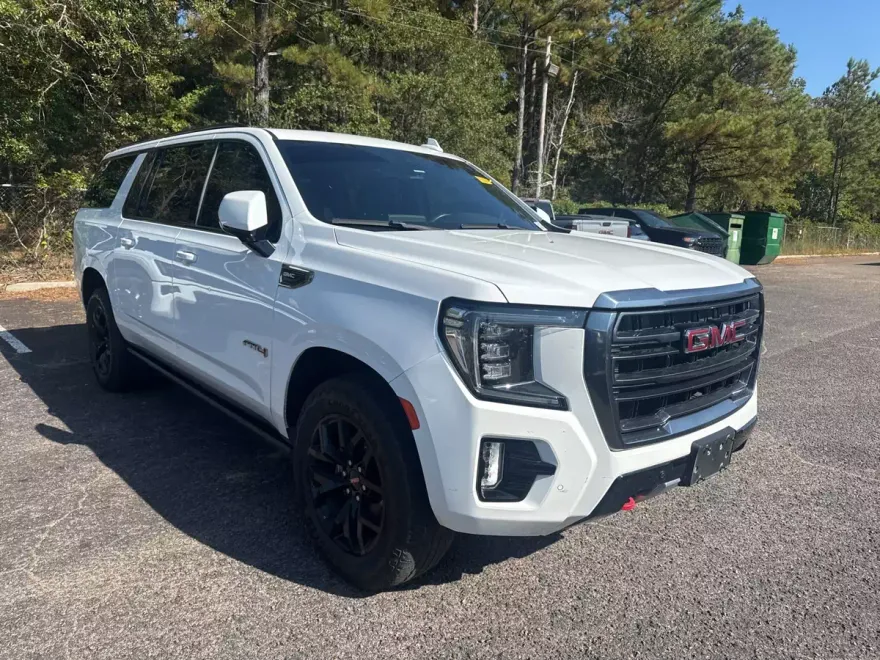 2022 Gmc Yukon XL AT4 photo 1