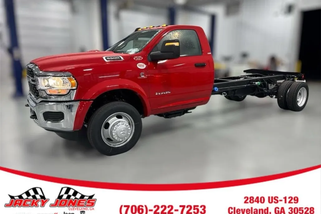 2024 Ram 5500 SLT photo 1