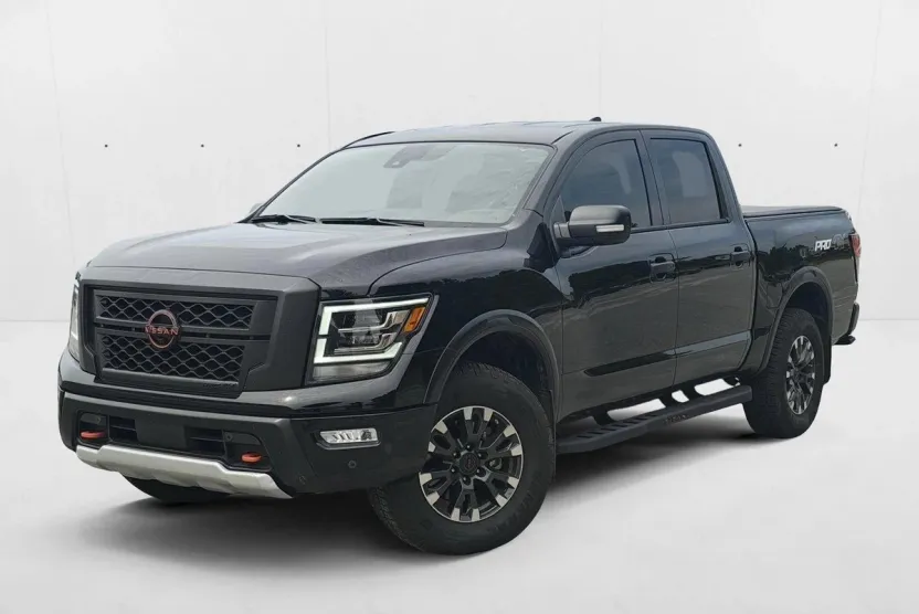 2024 Nissan Titan PRO-4X photo 1