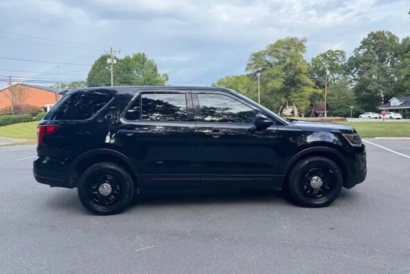 2018 Ford Explorer photo 1