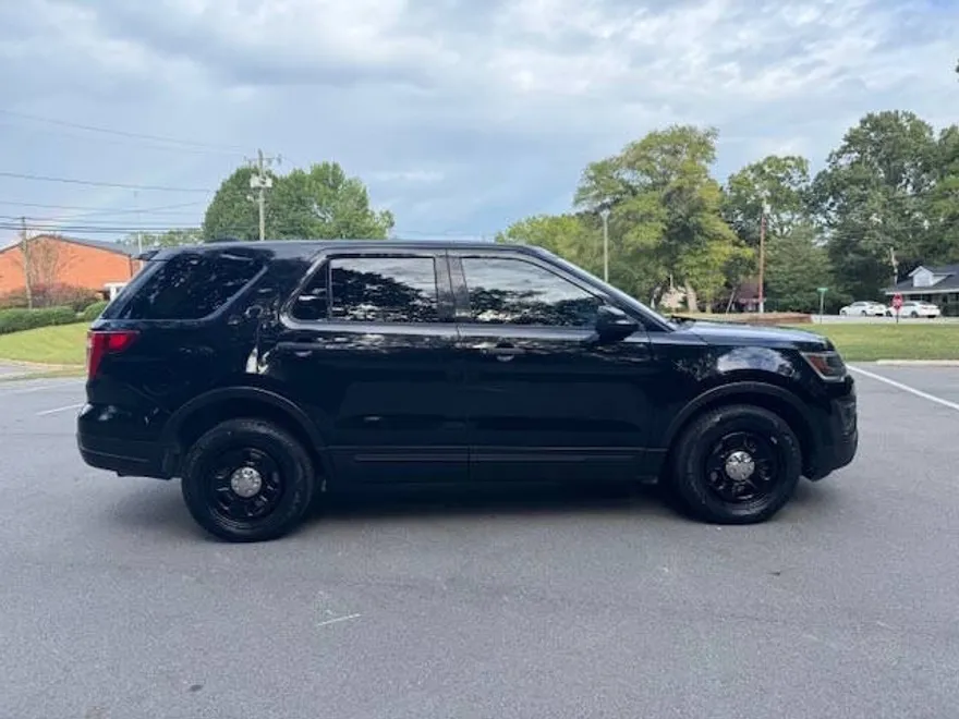 2018 Ford Explorer photo 1
