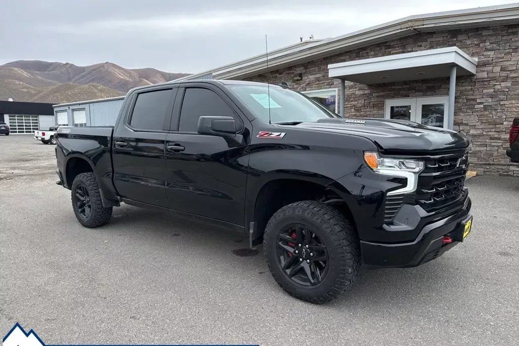 2024 Chevrolet Silverado 1500 LT Trail Boss photo 1
