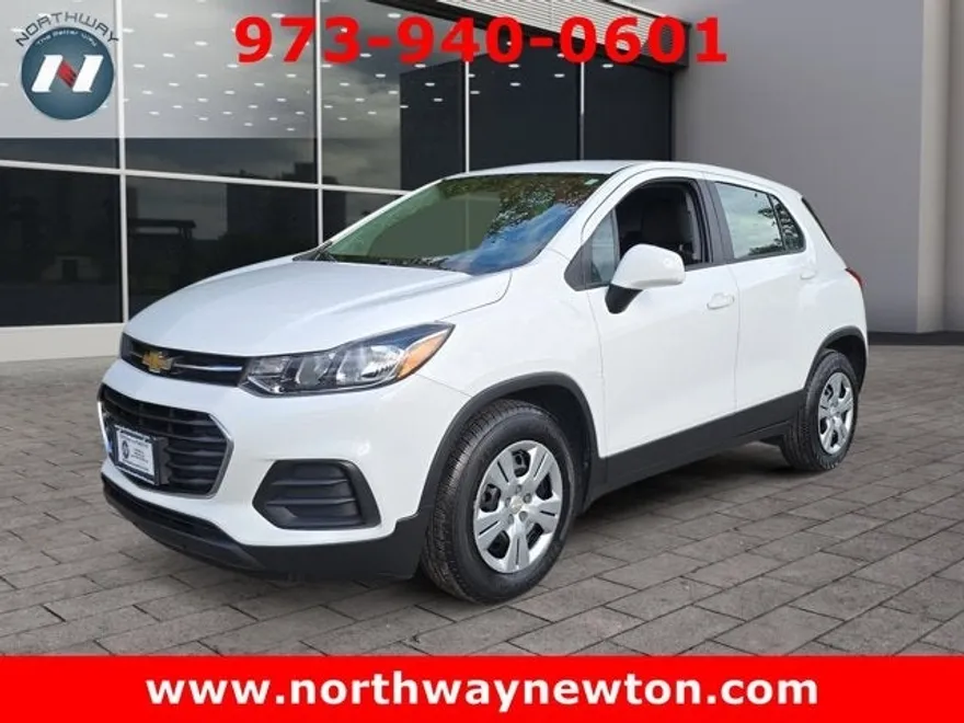 2018 Chevrolet Trax LS photo 1