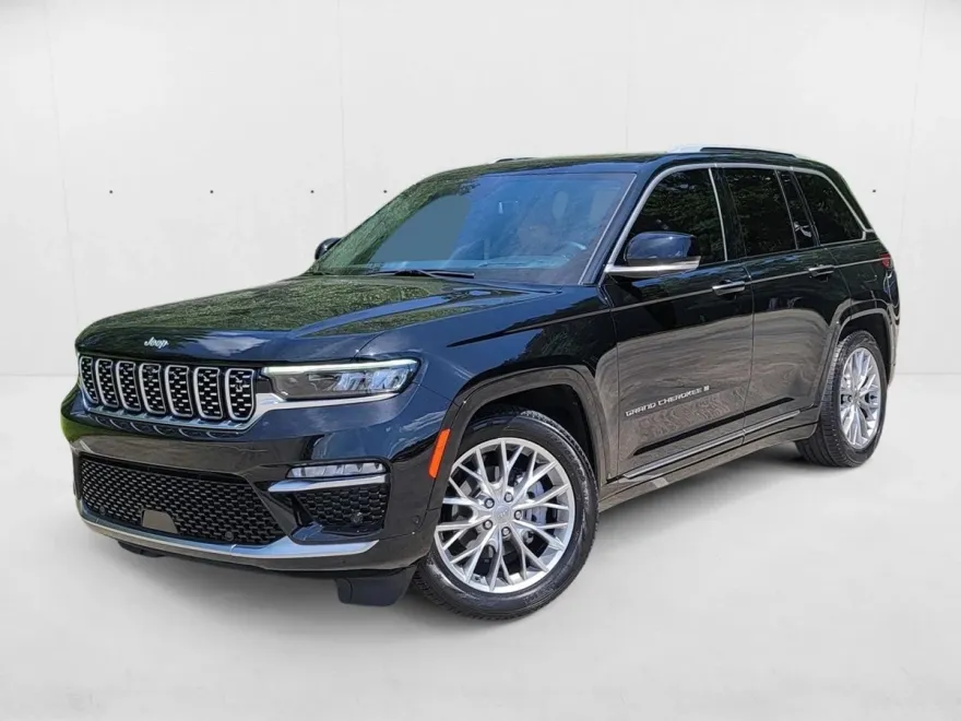 2023 Jeep Grand Cherokee Summit Sport photo 1