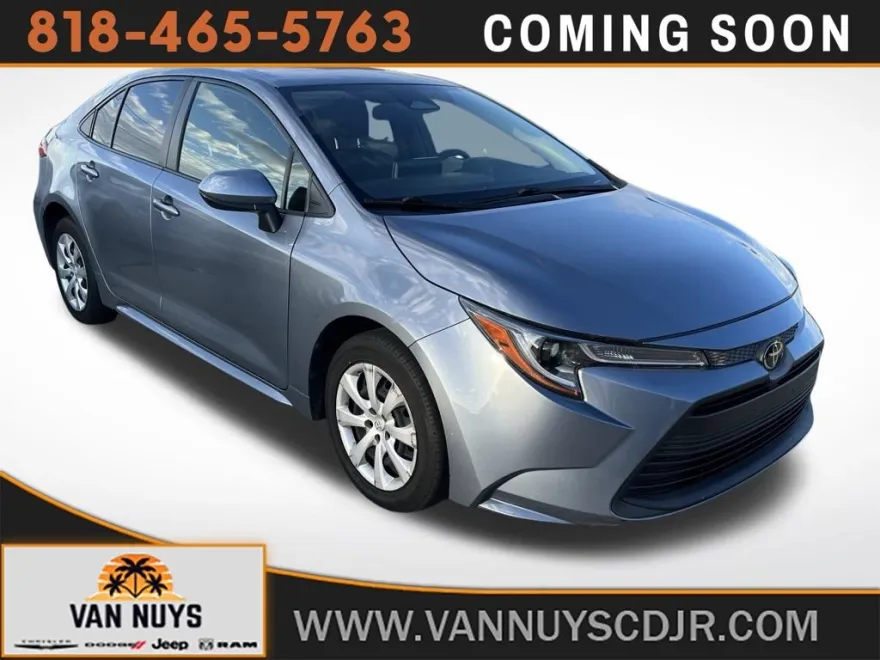 2023 Toyota Corolla LE photo 1