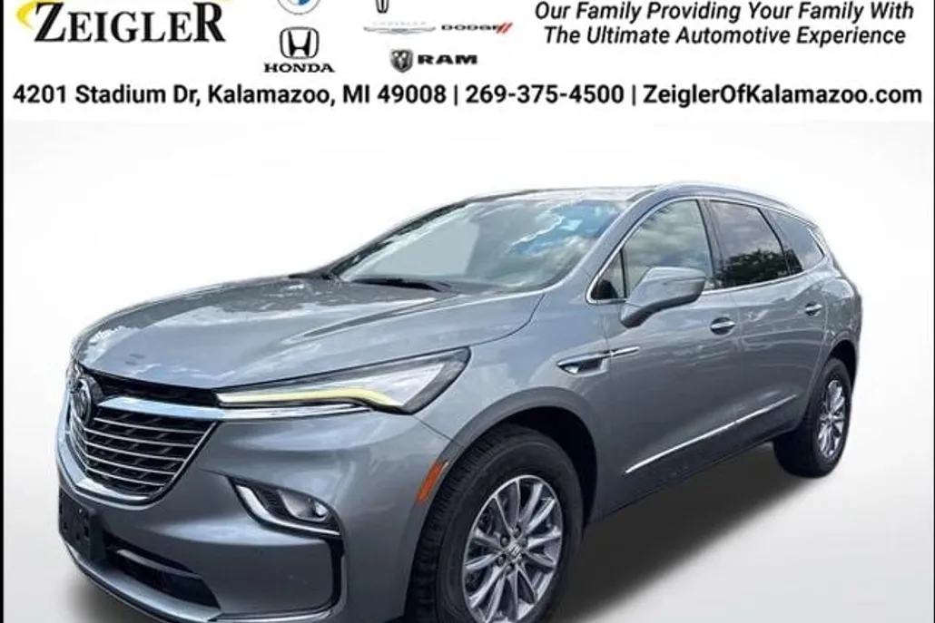 2023 Buick Enclave Essence photo 1