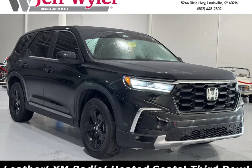 2023 Honda Pilot TrailSport photo 1