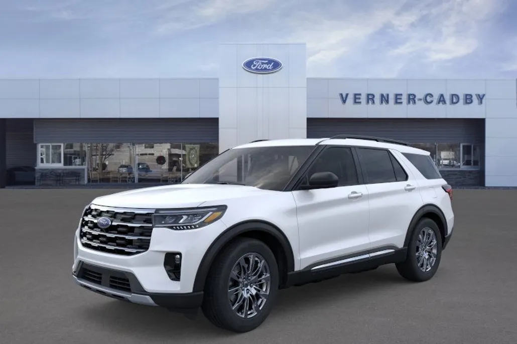 2025 Ford Explorer photo 1