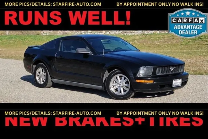 2008 Ford Mustang Deluxe photo 1