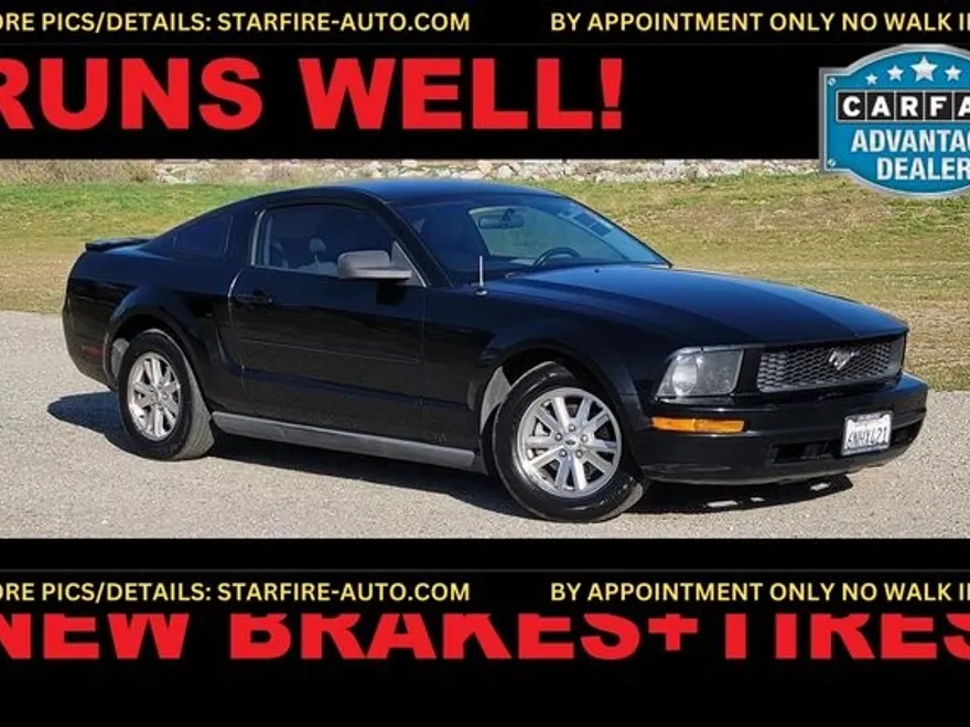 2008 Ford Mustang Deluxe photo 1