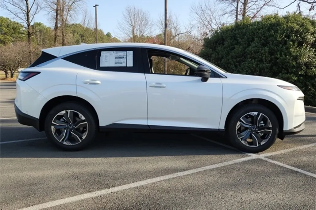 2025 Nissan Murano SL photo 1
