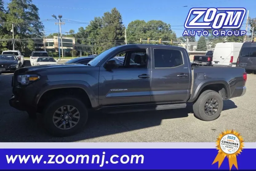 2023 Toyota Tacoma SR5 V6 photo 1