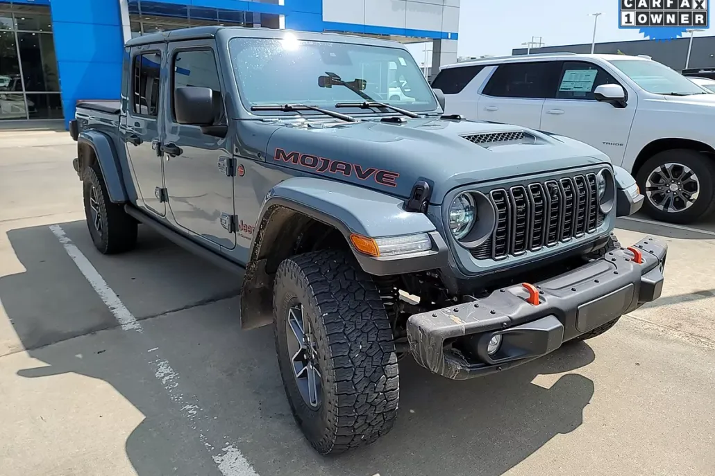 2024 Jeep Gladiator Mojave photo 1