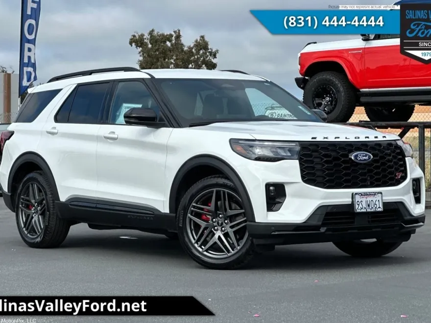 2025 Ford Explorer ST photo 1