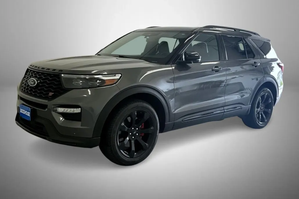 2023 Ford Explorer ST photo 1