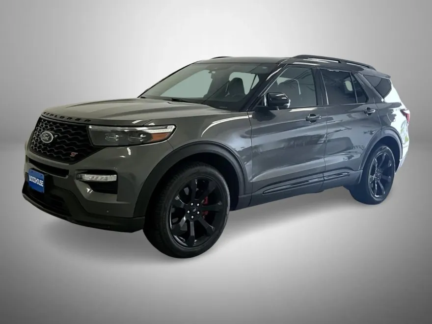 2023 Ford Explorer ST photo 1