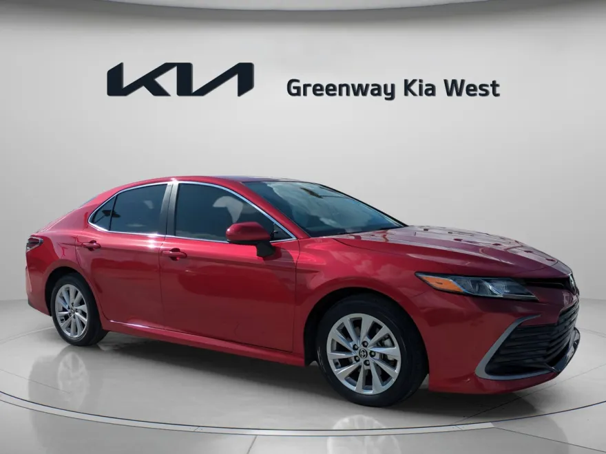 2024 Toyota Camry LE photo 1