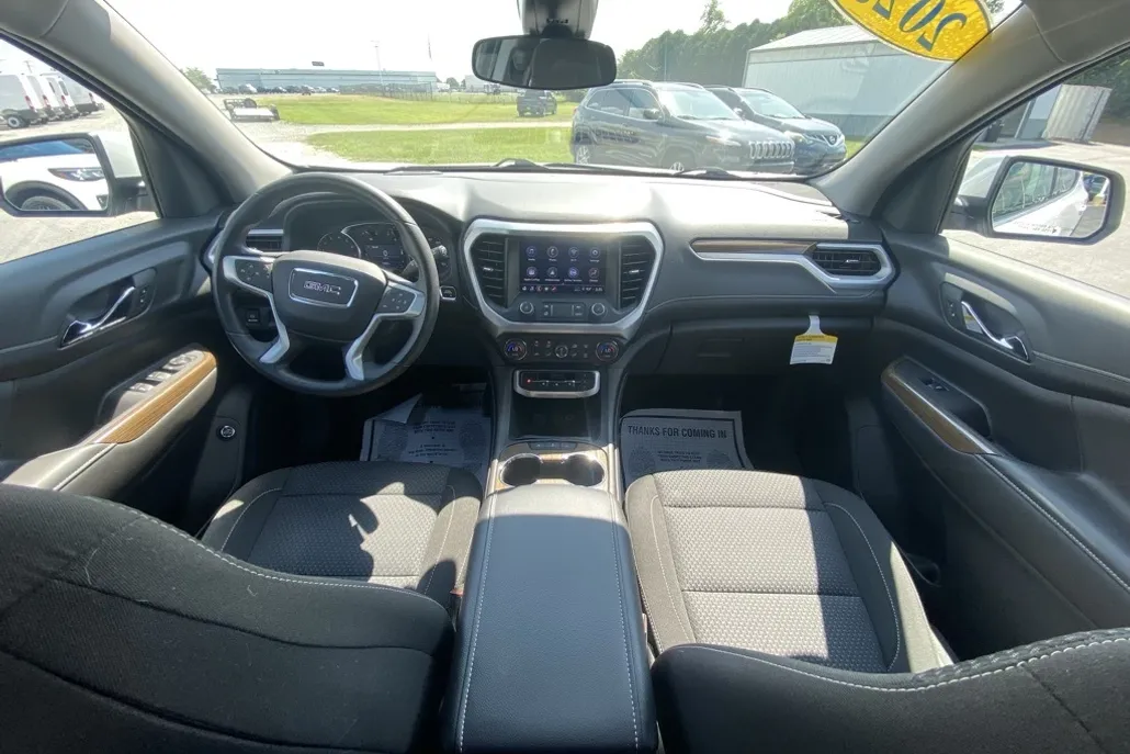 2023 Gmc Acadia SLE photo 1