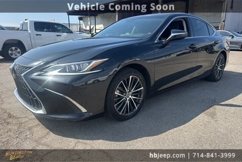 2023 Lexus ES 300h photo 1