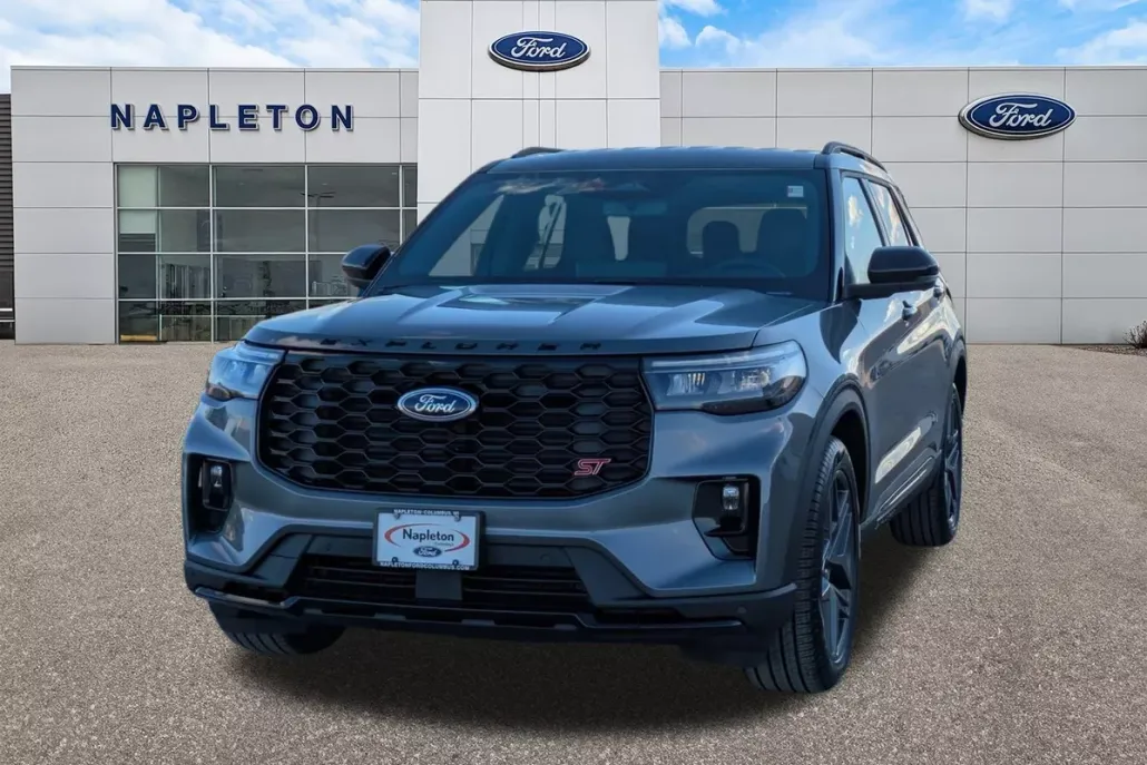 2025 Ford Explorer ST photo 1