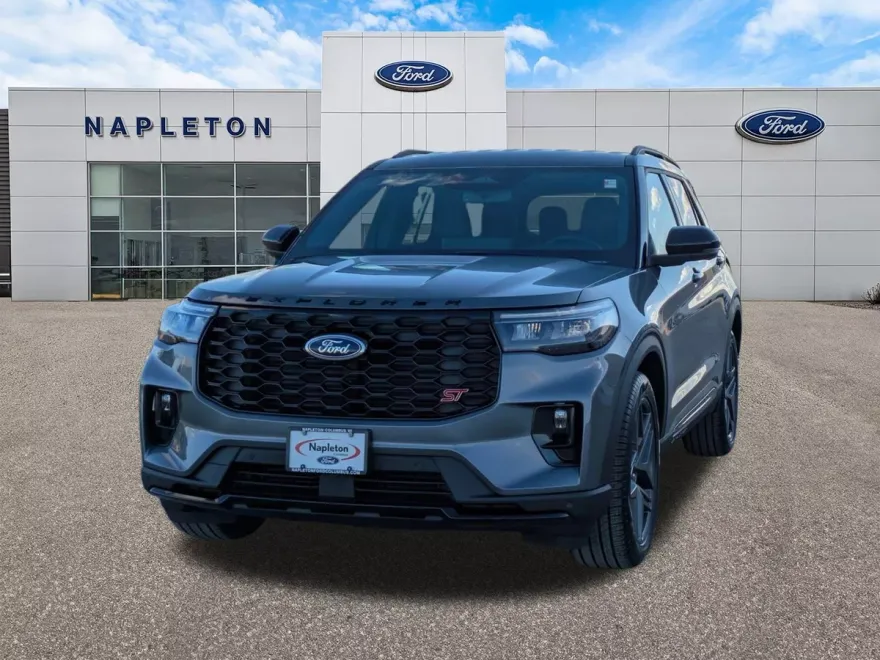 2025 Ford Explorer ST photo 1