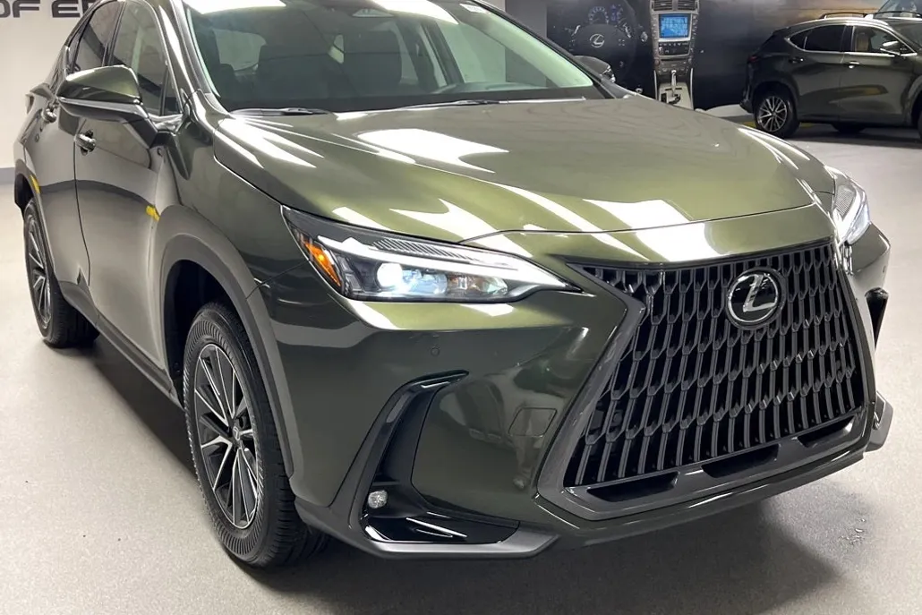 2026 Lexus NX 350 Premium photo 1