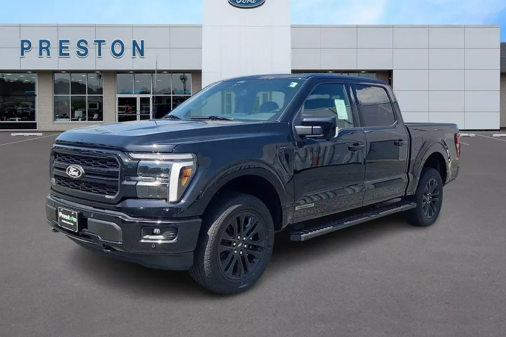 2025 Ford F-150 Lariat photo 1