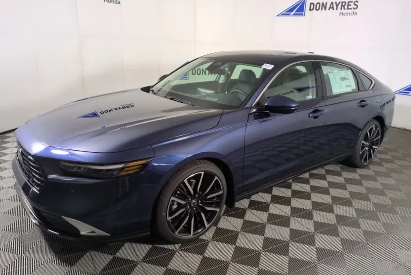 2025 Honda Accord Hybrid Touring photo 1