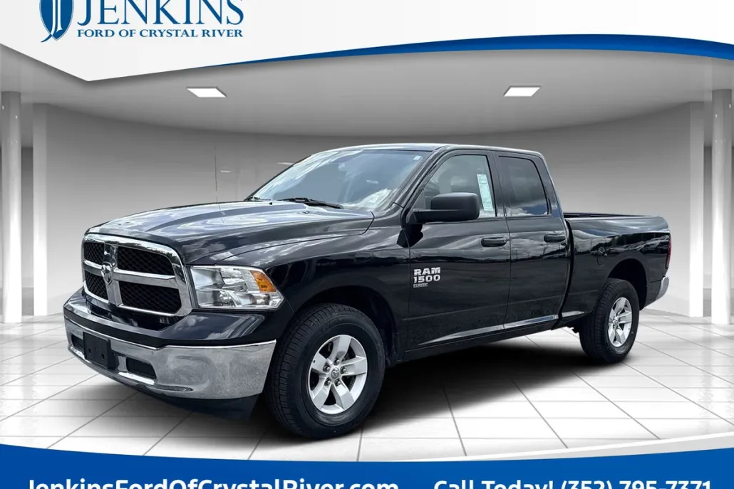 2024 Ram 1500 Classic SLT photo 1