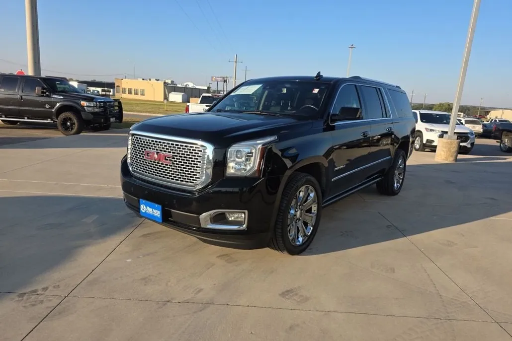 2016 Gmc Yukon XL Denali photo 1